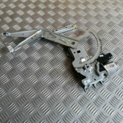 Stikla pacelšanas mehānisms priekšējais kreisais priekš OPEL MERIVA 2004