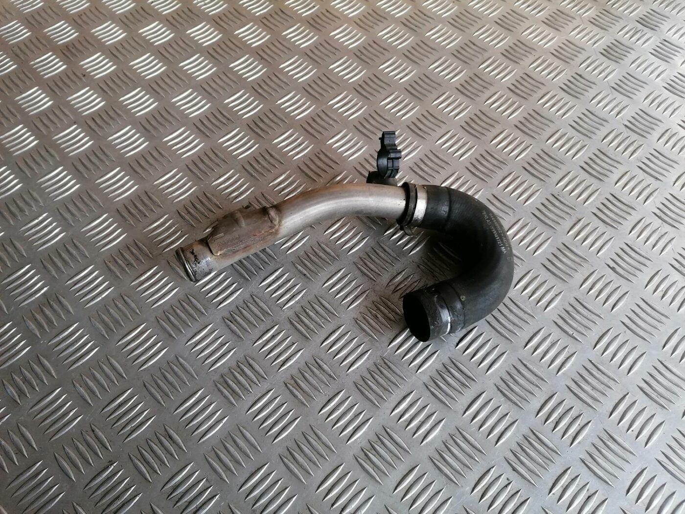 Interkulera caurule priekš OPEL MERIVA 2004 1 Interkulera caurule priekš OPEL MERIVA 2004