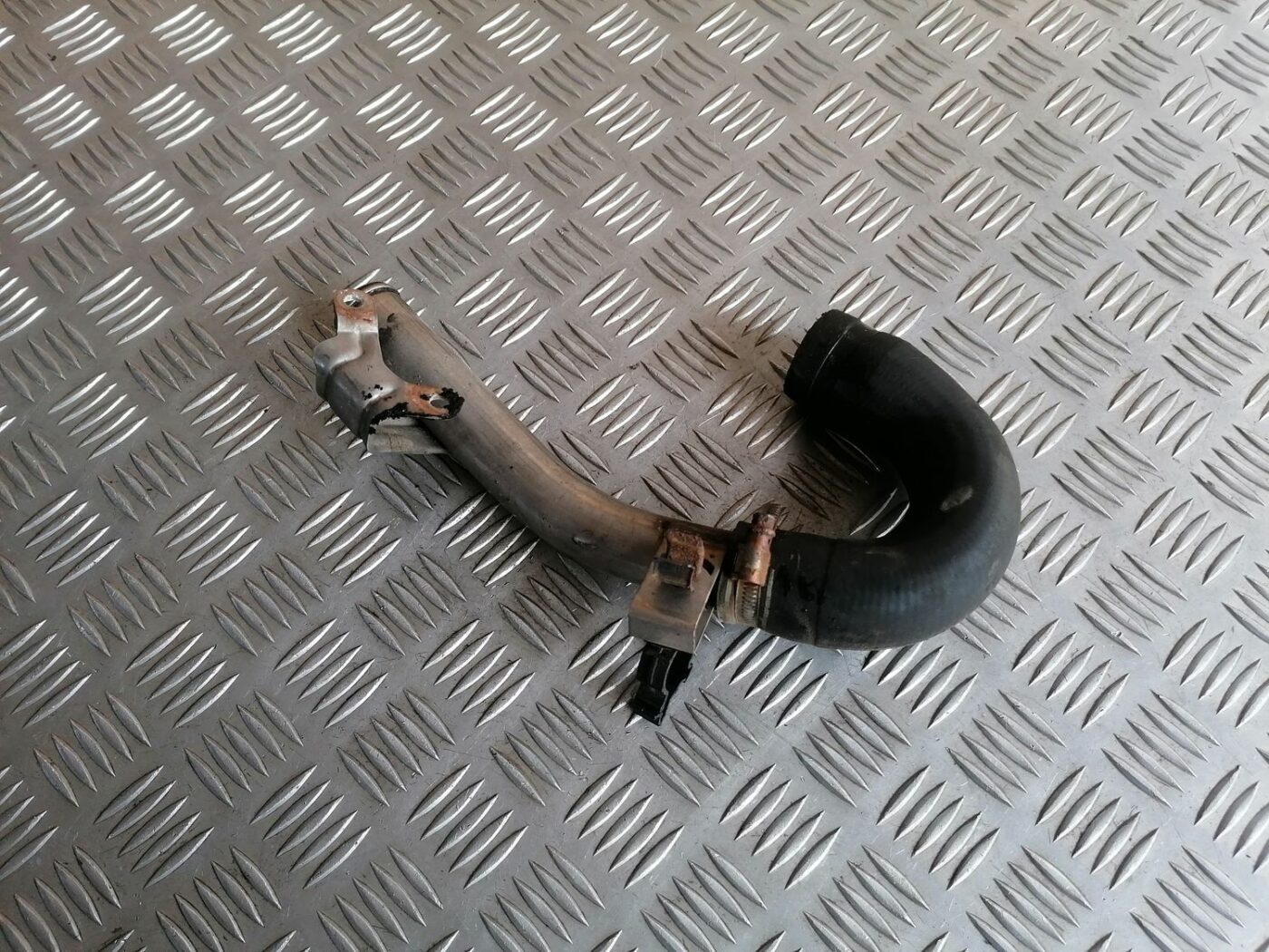 Interkulera caurule priekš OPEL MERIVA 2004 3 Interkulera caurule priekš OPEL MERIVA 2004