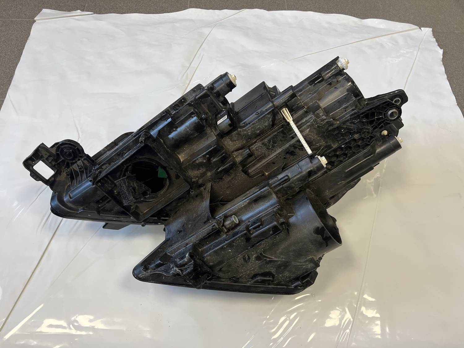 Priekšējais labais lukturis priekš ŠKODA KODIAQ 2018-