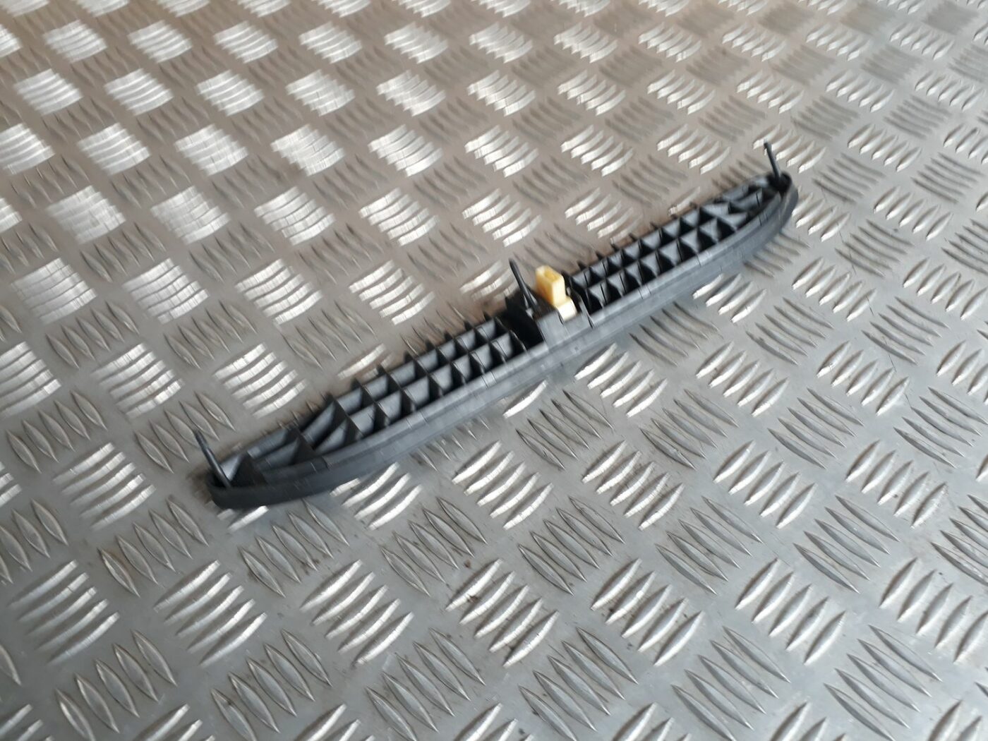 Pārsega reste priekš AUDI A4 2000 AVANT 2 Pārsega reste priekš AUDI A4 2000 AVANT