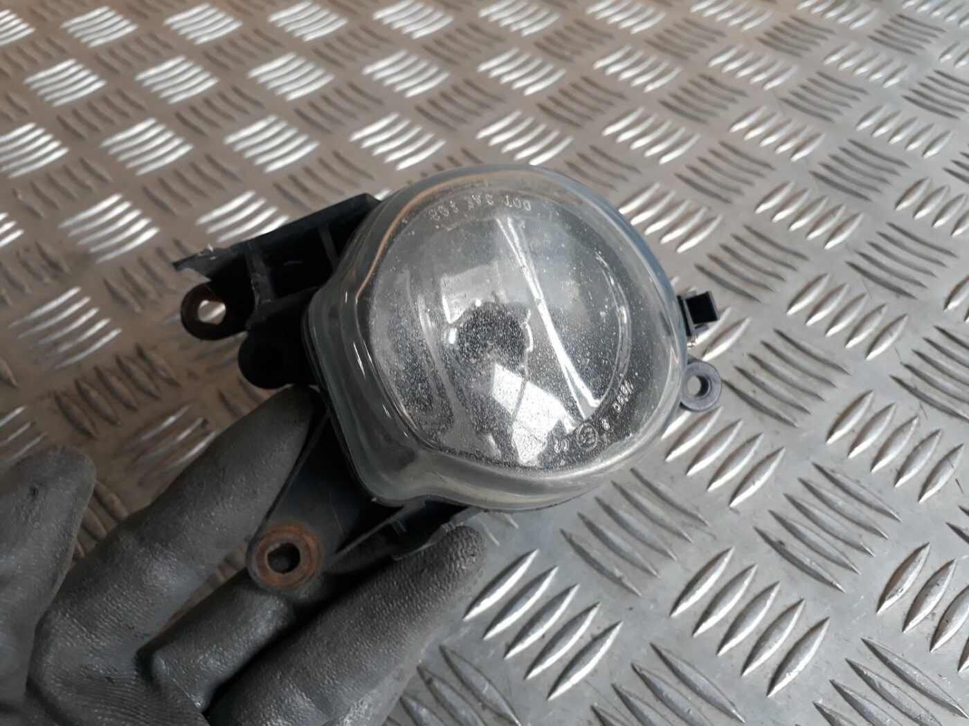 Miglas lukturis priekšā pa kreisi priekš AUDI A4 2000 AVANT 4 Miglas lukturis priekšā pa kreisi priekš AUDI A4 2000 AVANT