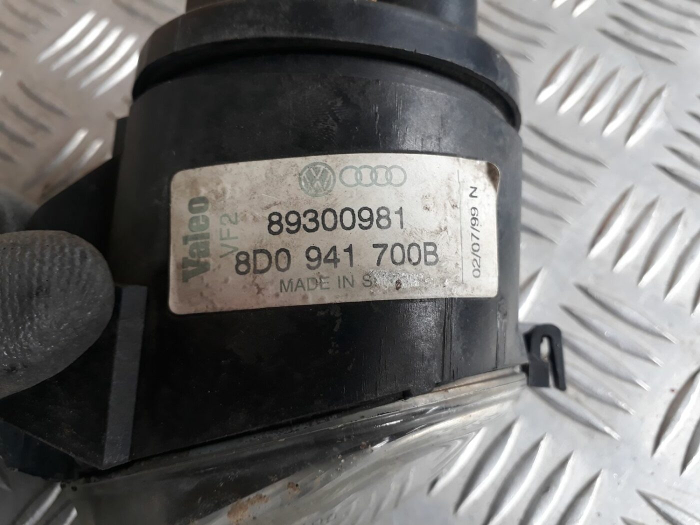 Miglas lukturis priekšā pa kreisi priekš AUDI A4 2000 AVANT 3 Miglas lukturis priekšā pa kreisi priekš AUDI A4 2000 AVANT