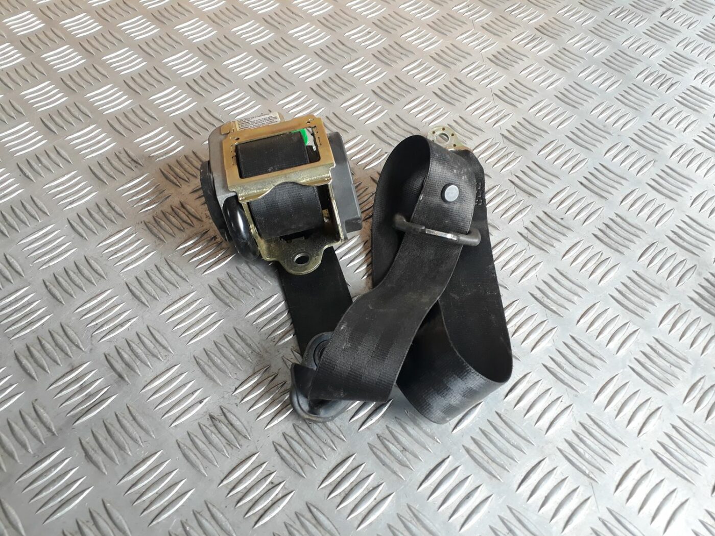 Priekšējā labā drošības josta priekš AUDI A4 2000 AVANT 1 Priekšējā labā drošības josta priekš AUDI A4 2000 AVANT