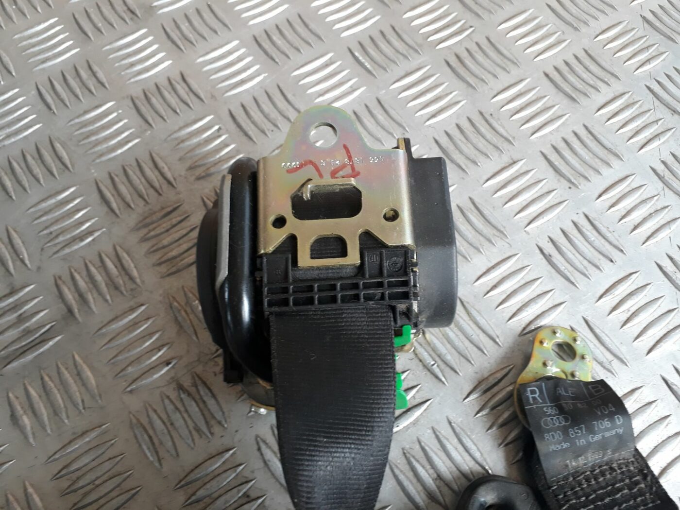 Priekšējā labā drošības josta priekš AUDI A4 2000 AVANT 5 Priekšējā labā drošības josta priekš AUDI A4 2000 AVANT