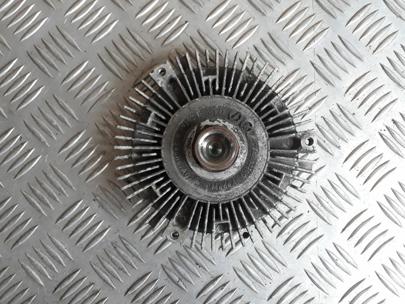 Radiatora ventilatora mufta priekš AUDI A4 2000 AVANT 2 Radiatora ventilatora mufta priekš AUDI A4 2000 AVANT