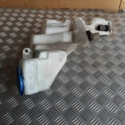 Mazgātāja šķidruma tvertne priekš AUDI A4 2000 AVANT