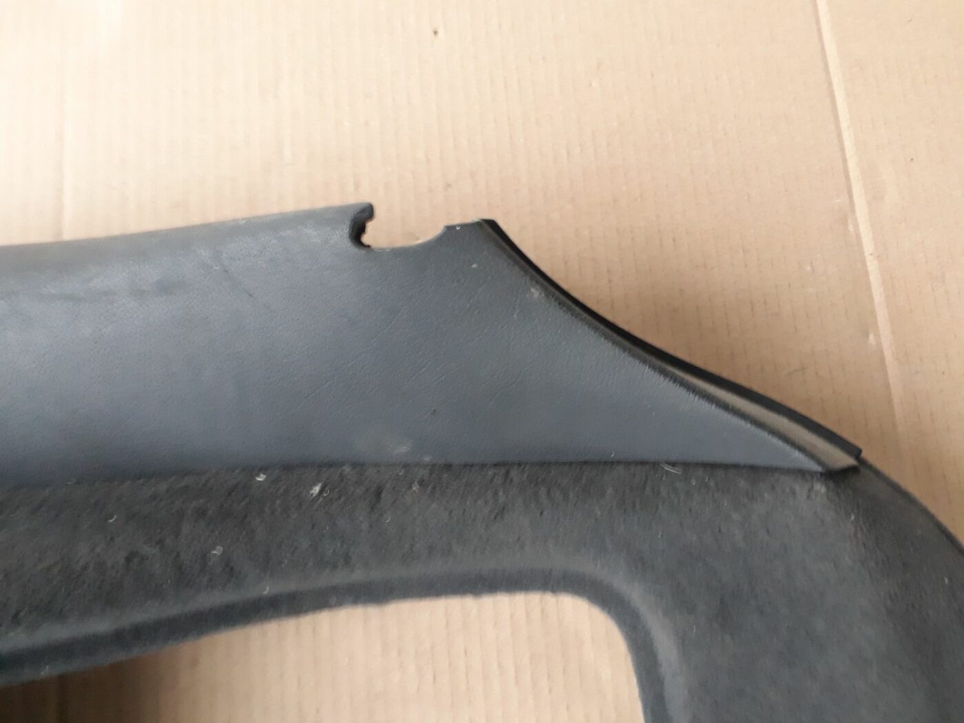 Bagāžnieka nodalījuma sānu apdare priekš AUDI A4 2000 AVANT