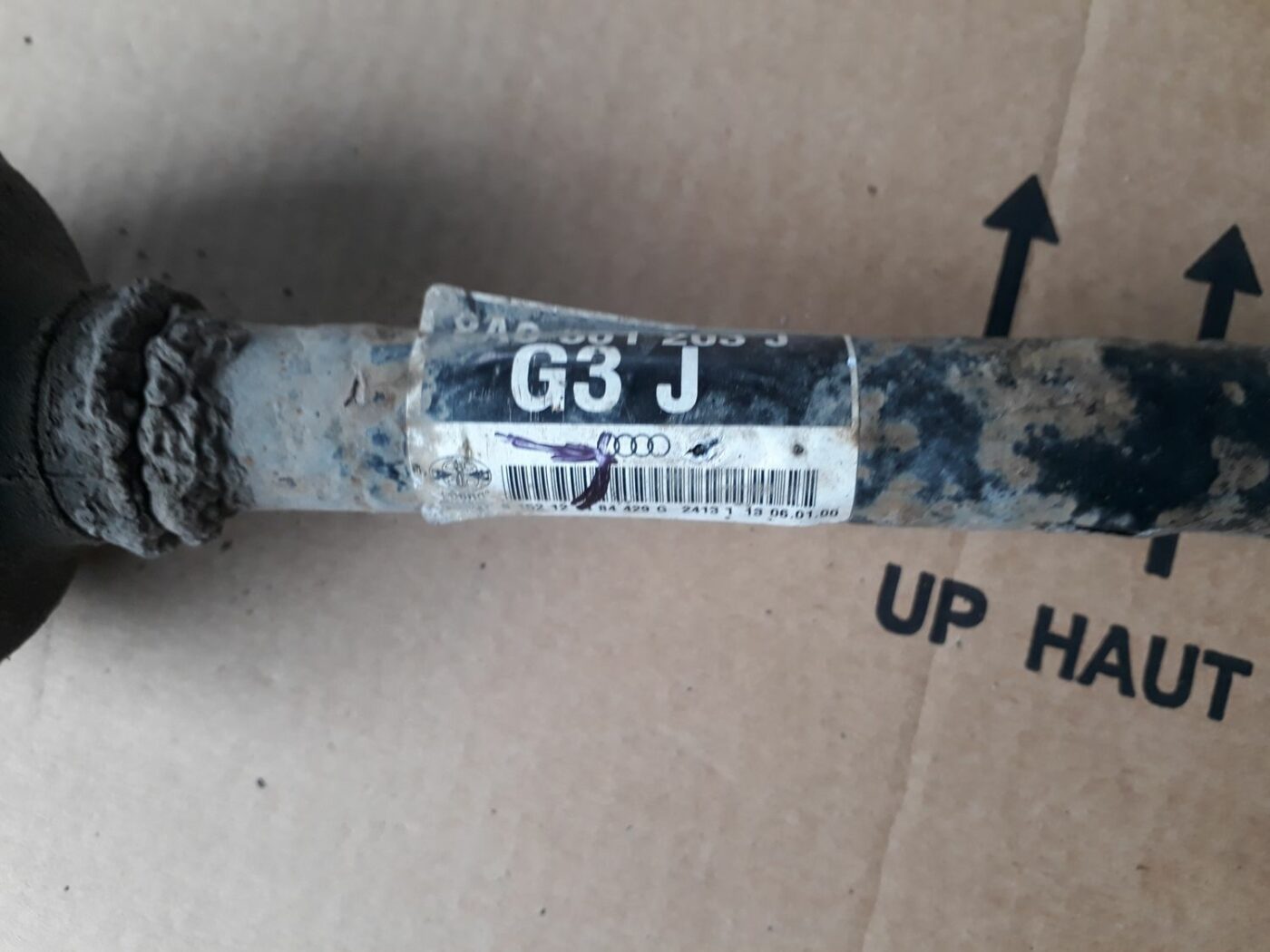 Pusass aizmugurē priekš AUDI A4 2000 AVANT 3 Pusass aizmugurē priekš AUDI A4 2000 AVANT