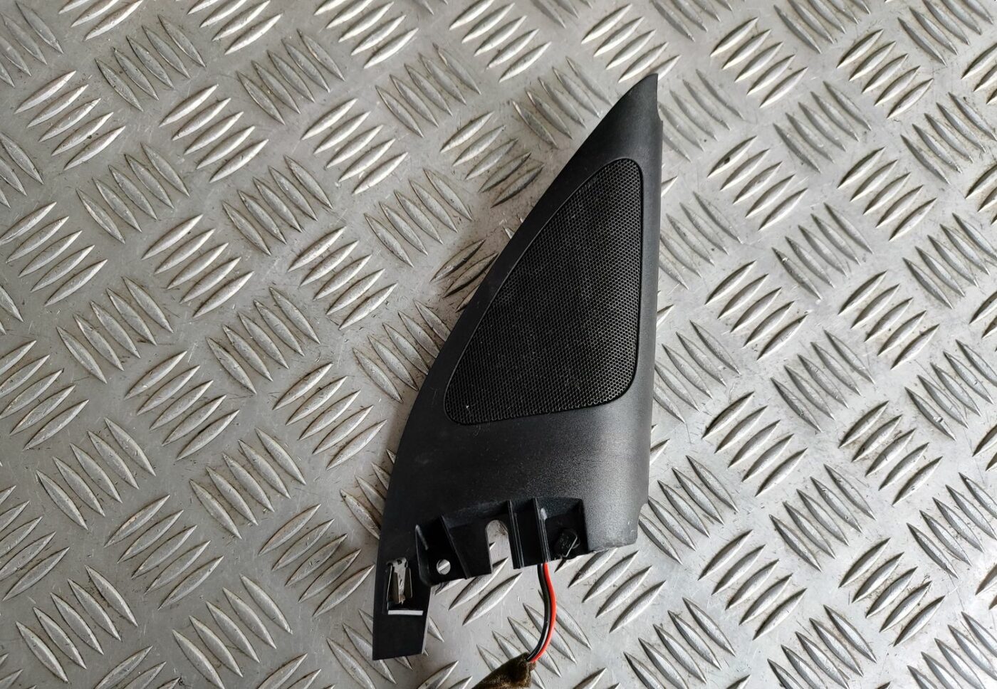 Durvju spoguļa apdares uzlika salonā (ar skaļruni) priekš VW GOLF IV 1999