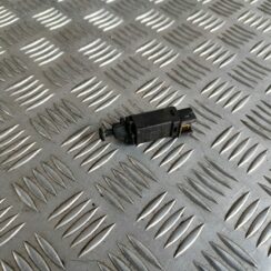 Bremžu signāla slēdzis priekš VW GOLF IV 1999