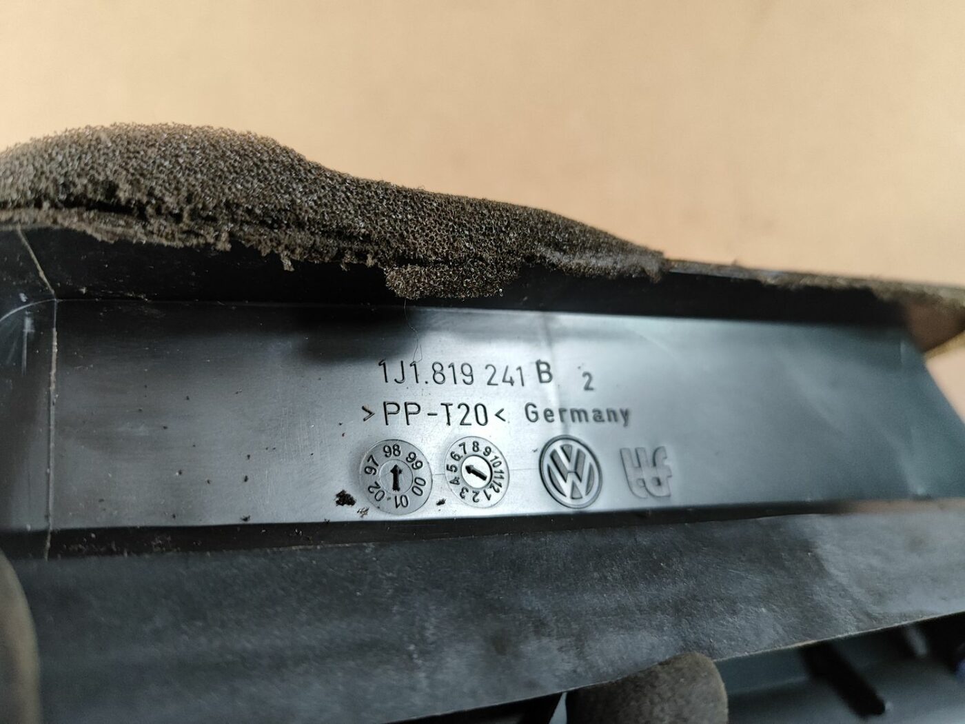 Gaisa vads priekš VW GOLF IV 1999 3 Gaisa vads priekš VW GOLF IV 1999