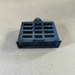 Mantu glabāšanas nodalījums centrā priekš VW GOLF IV 1999