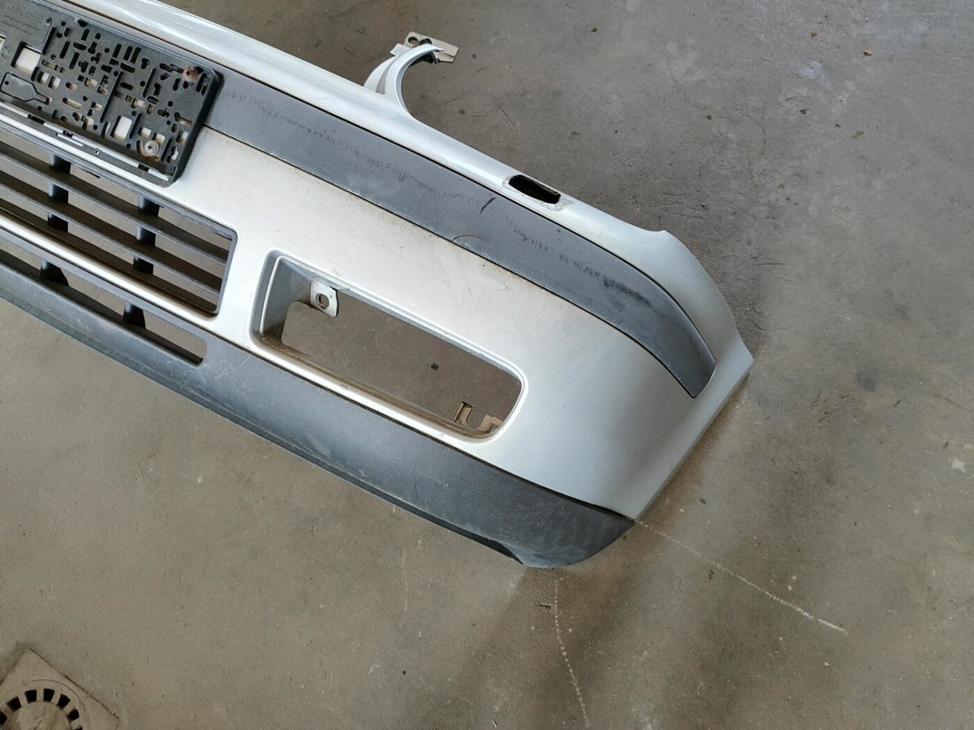 Priekšējais buferis priekš VW GOLF IV 1999 10 Priekšējais buferis priekš VW GOLF IV 1999