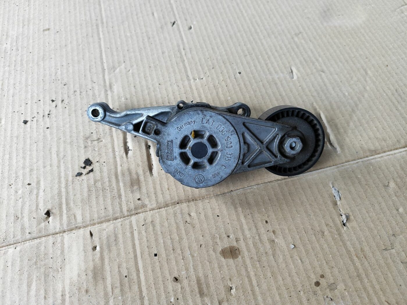 Spriegotājrullītis priekš SKODA OCTAVIA 2008 1 Spriegotājrullītis priekš SKODA OCTAVIA 2008