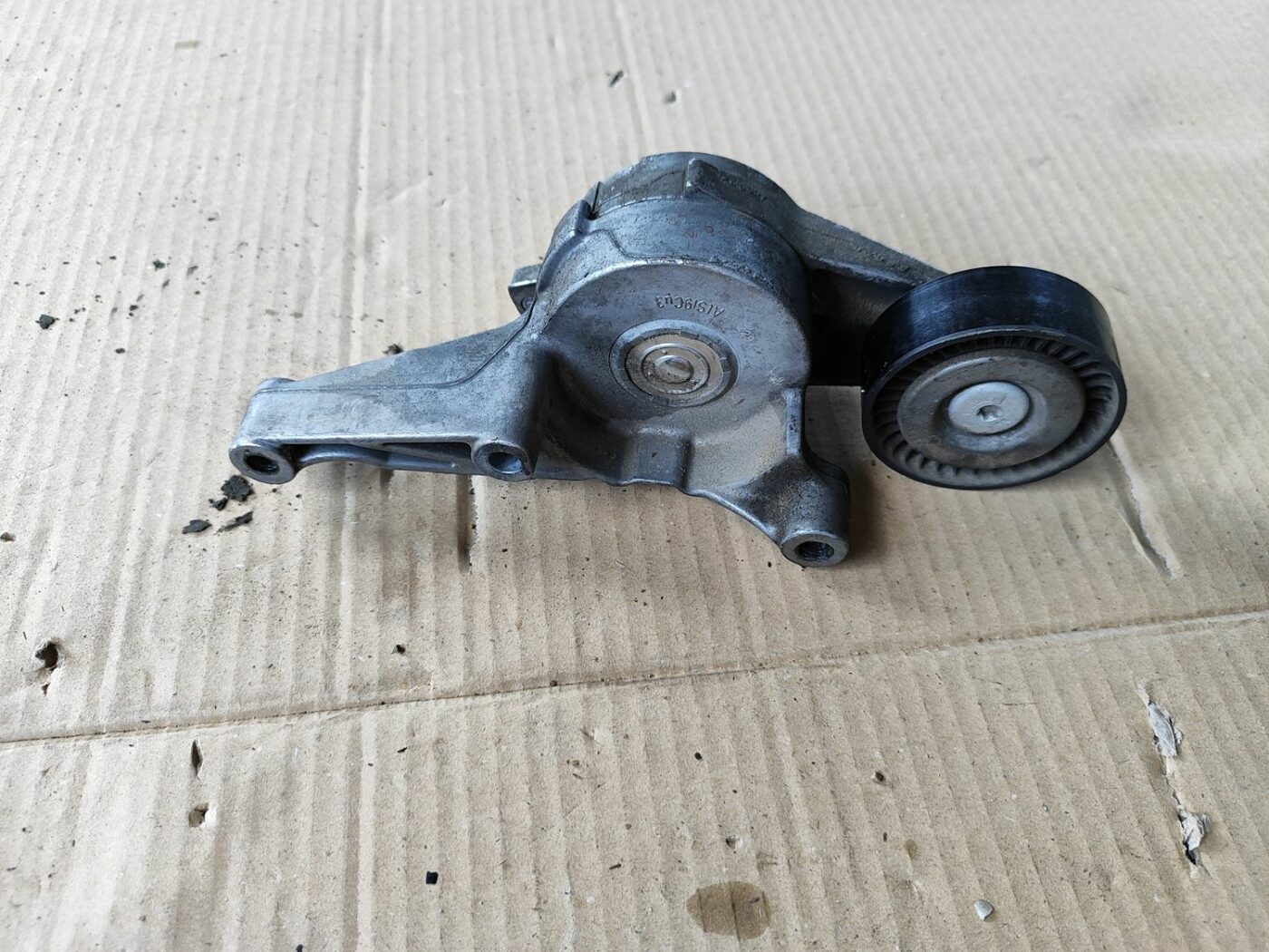 Spriegotājrullītis priekš SKODA OCTAVIA 2008 2 Spriegotājrullītis priekš SKODA OCTAVIA 2008