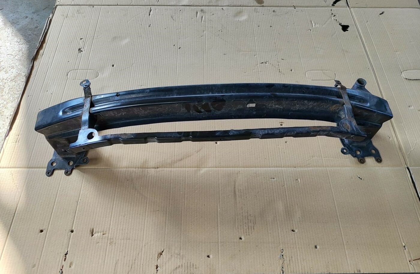 Priekšējā bufera pastiprinātājs priekš SKODA OCTAVIA 2008 1 Priekšējā bufera pastiprinātājs priekš SKODA OCTAVIA 2008