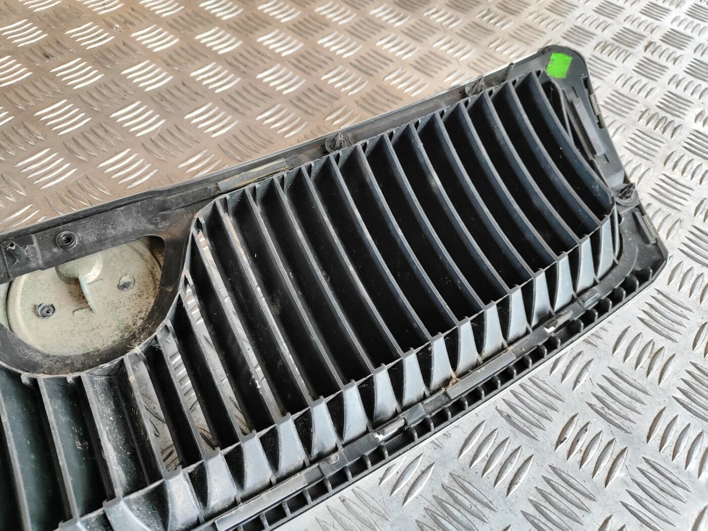 Pārsega reste priekš SKODA OCTAVIA 2008 5 Pārsega reste priekš SKODA OCTAVIA 2008