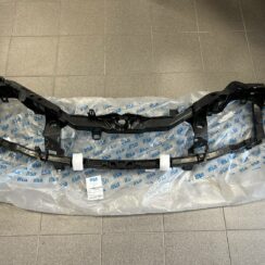 Priekšējā radiatora rāmja augšēja daļa priekš FORD KUGA 2008-2013 (BENZĪNS)