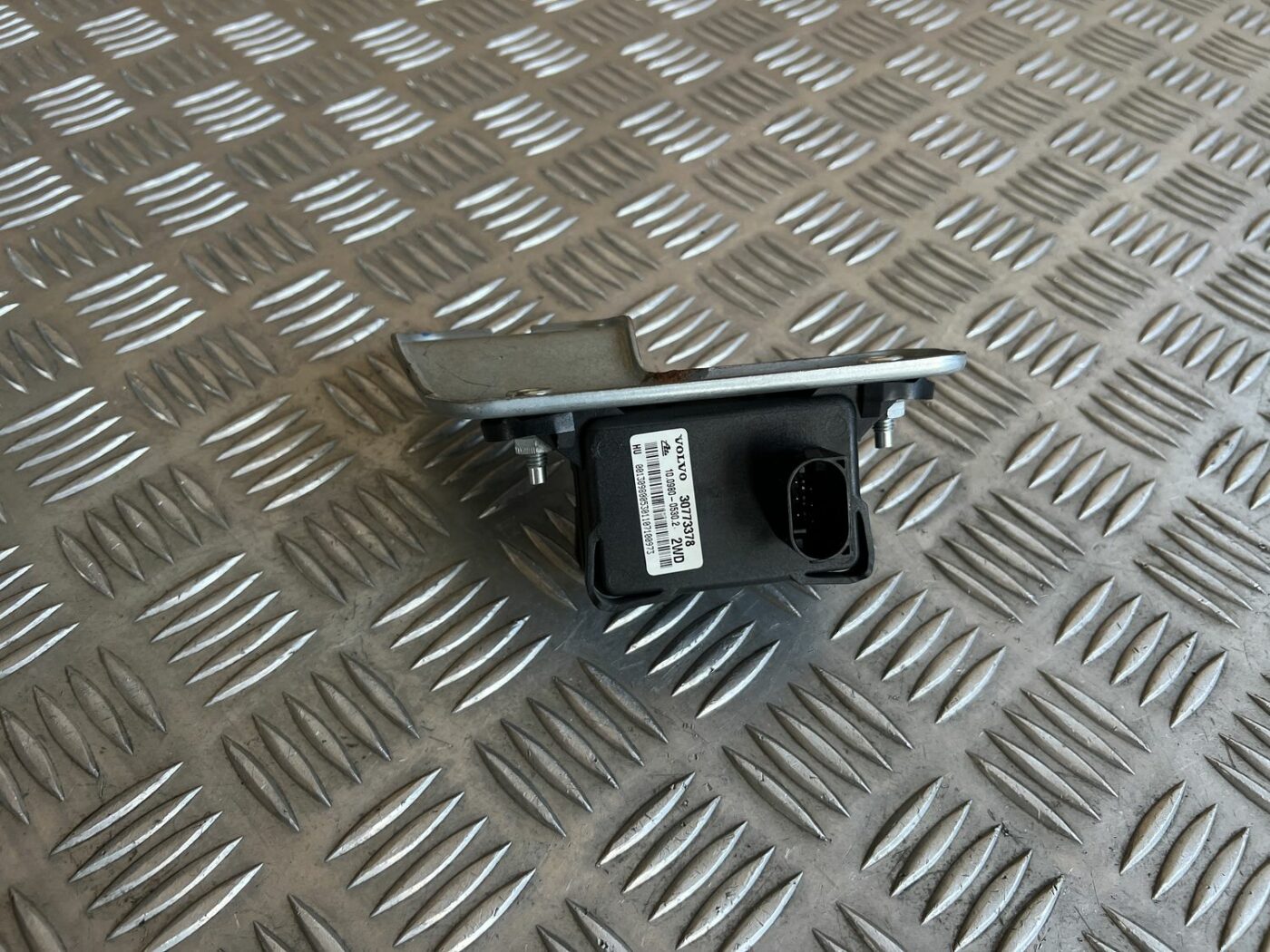 ESP ātruma devējs priekš VOLVO S60 2007 2 ESP ātruma devējs priekš VOLVO S60 2007