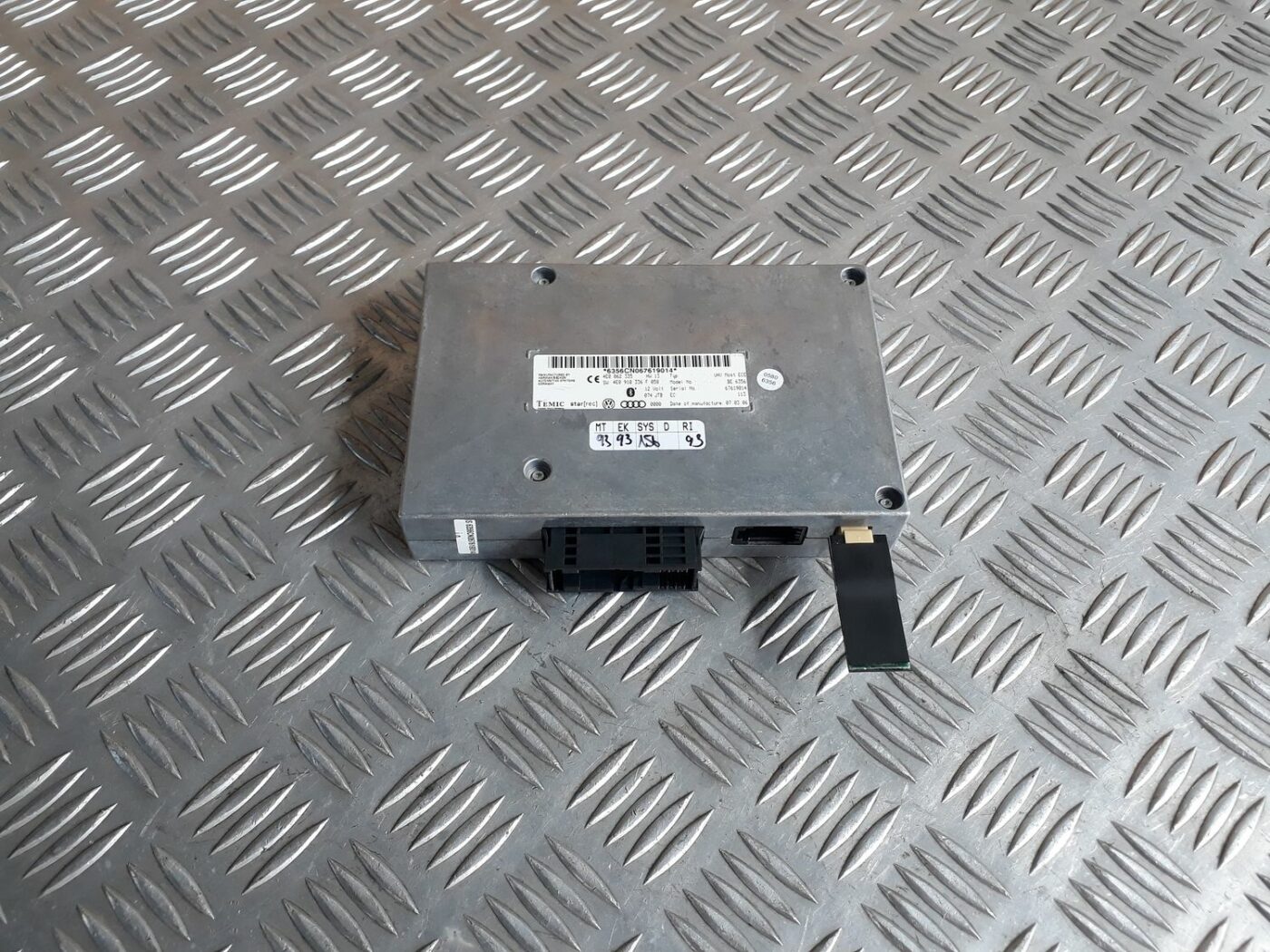 Bluetooth vadības bloks priekš AUDI A6 AVANT 2006 1 Bluetooth vadības bloks priekš AUDI A6 AVANT 2006