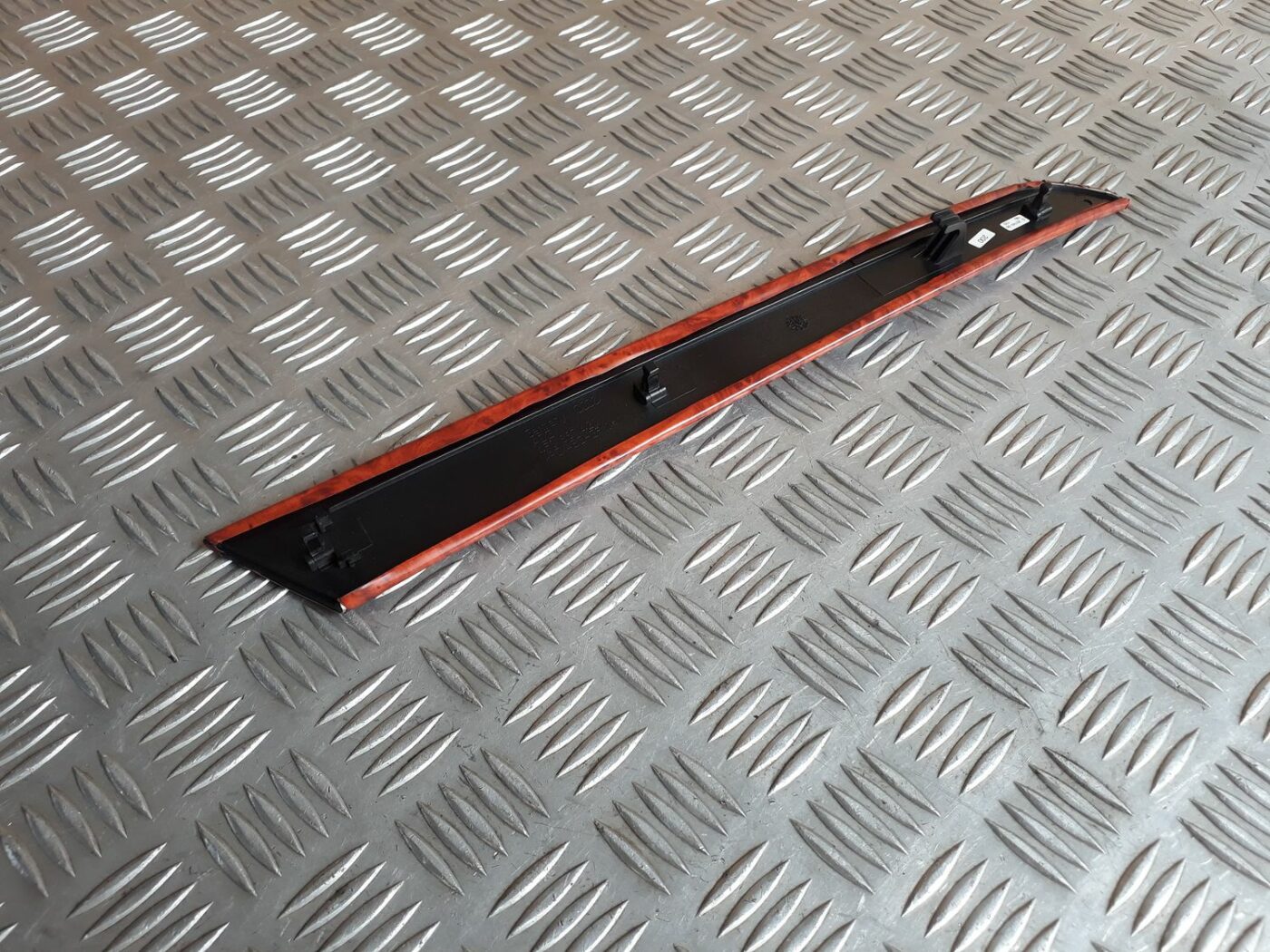 Durvju apdares uzlika priekš AUDI A6 AVANT 2006 2 Durvju apdares uzlika priekš AUDI A6 AVANT 2006