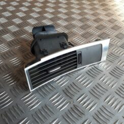 Mērinstrumentu paneļa gaisa vads, pa kreisi priekš AUDI A6 AVANT 2006