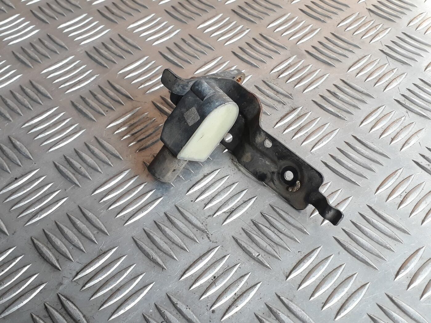 Lukturu diapazona korekcijas sensors, priekšā priekš AUDI A6 AVANT 2006 1 Lukturu diapazona korekcijas sensors, priekšā priekš AUDI A6 AVANT 2006