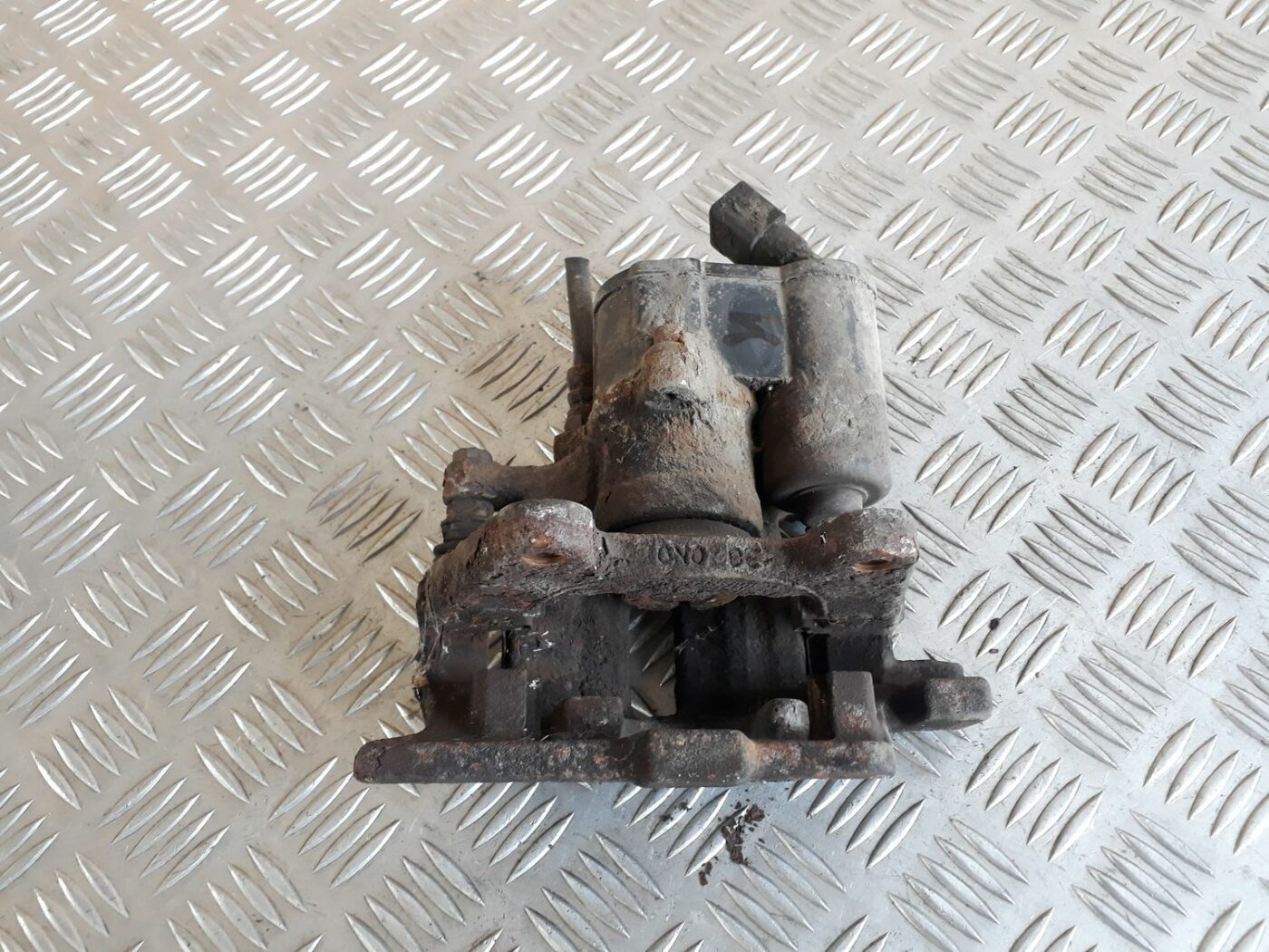 Aizmugurējais kreisais suports priekš AUDI A6 AVANT 2006 4 Aizmugurējais kreisais suports priekš AUDI A6 AVANT 2006