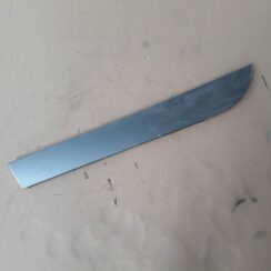 Aizmugurējo kreiso durvju moldings priekš AUDI A6 AVANT 2006