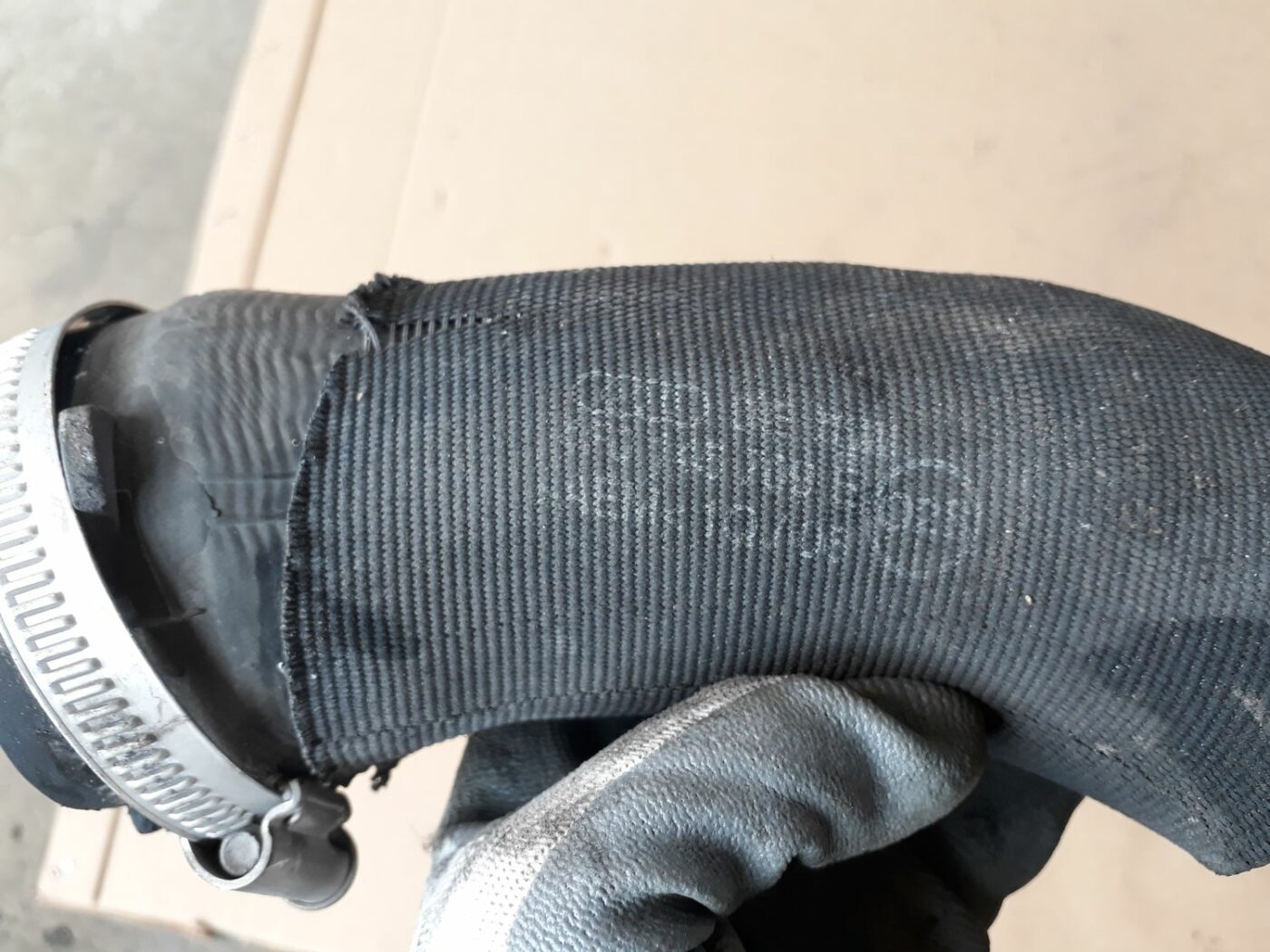 Interkulera caurule priekš AUDI A6 AVANT 2006