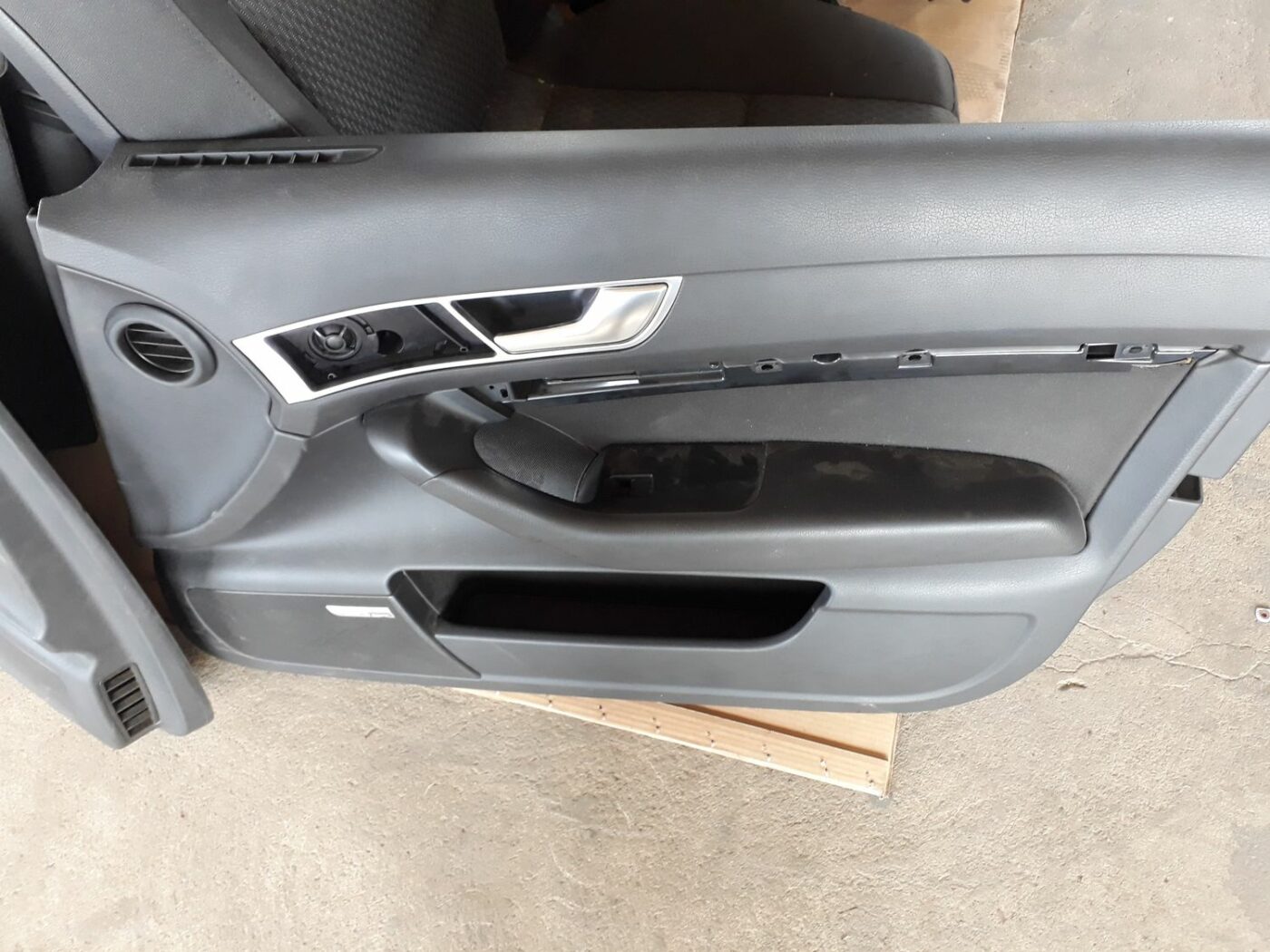 Sēdekļu komplekts priekš AUDI A6 AVANT 2006