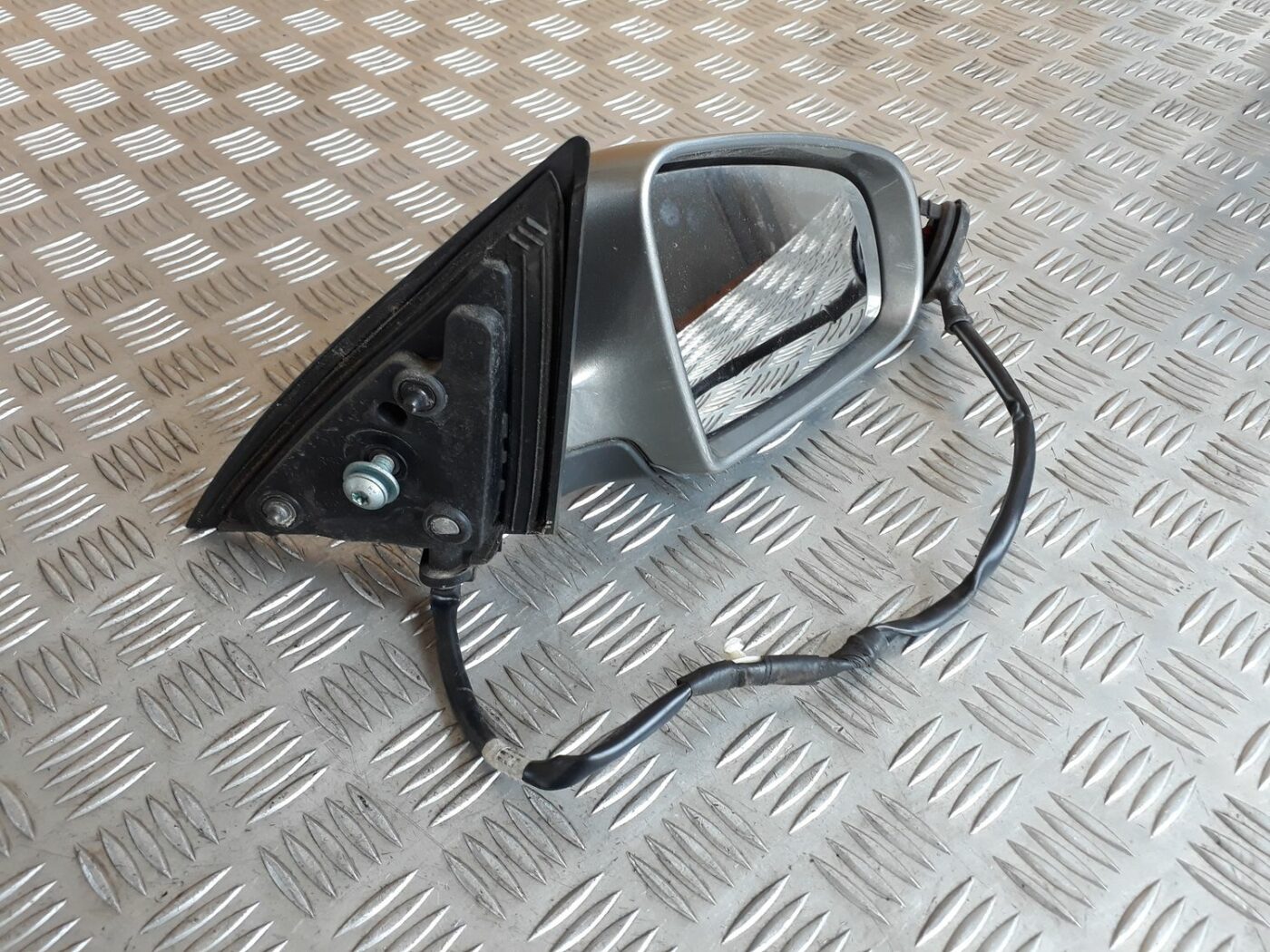 Ārējais spogulis, pa labi priekš AUDI A6 AVANT 2006