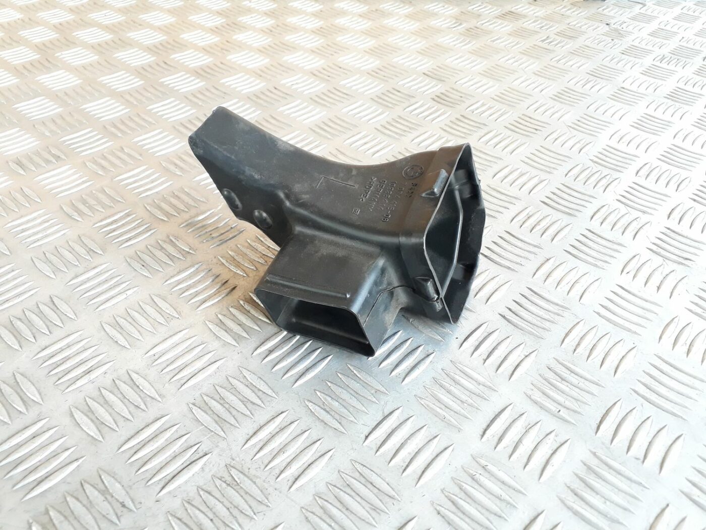 Salona gaisa vads priekš BMW 530D E61 2006 TOURING BLUE