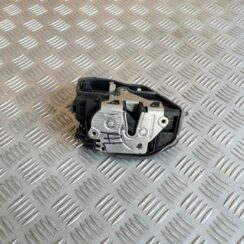 Aizmugurējo labo durvju slēdzene priekš BMW 530D E61 2006 TOURING BLUE