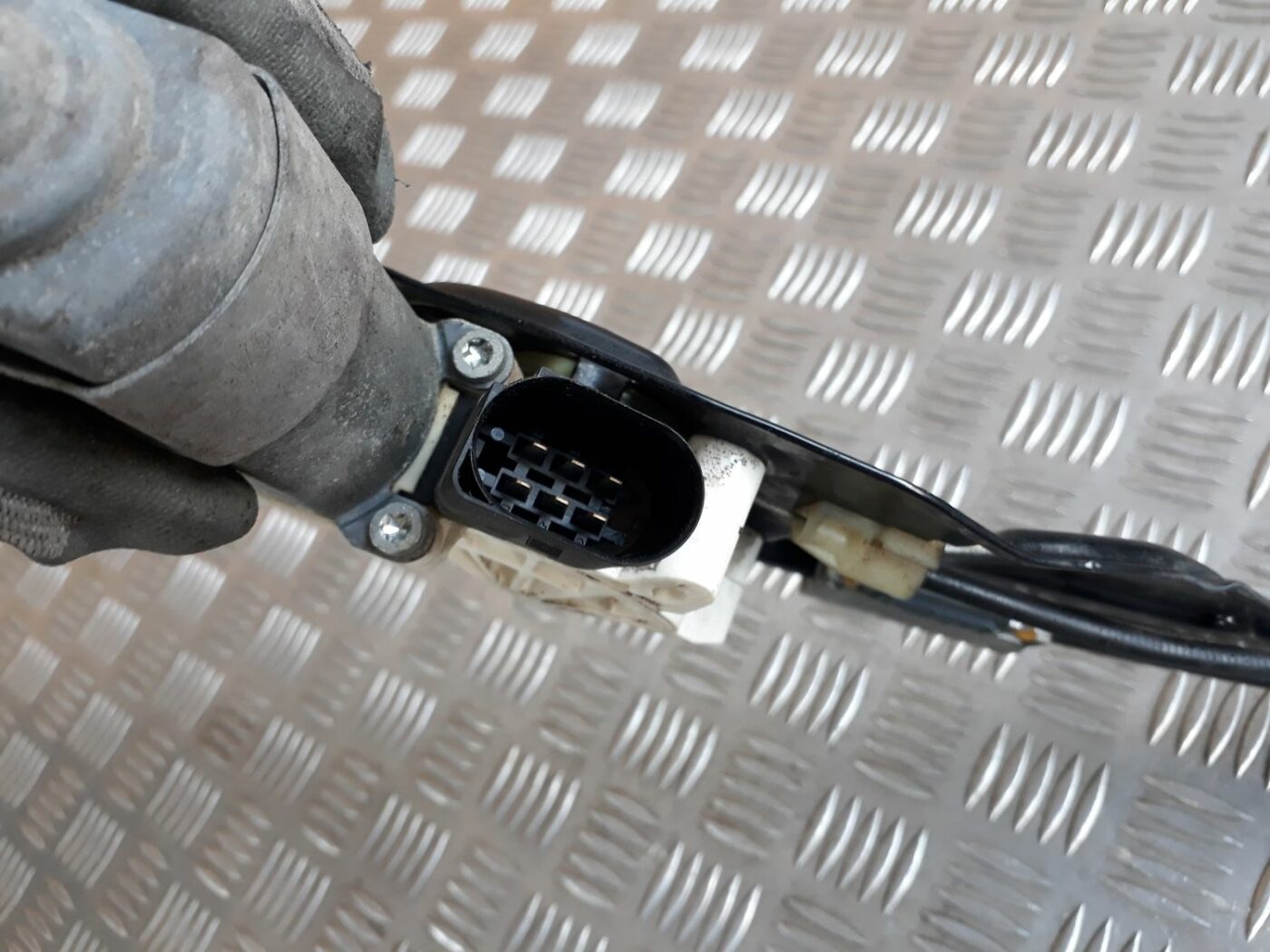 Stikla pacelšanas mehānisms aizmugurējais kreisais priekš BMW 530D E61 2006 TOURING BLUE 5 Stikla pacelšanas mehānisms aizmugurējais kreisais priekš BMW 530D E61 2006 TOURING BLUE