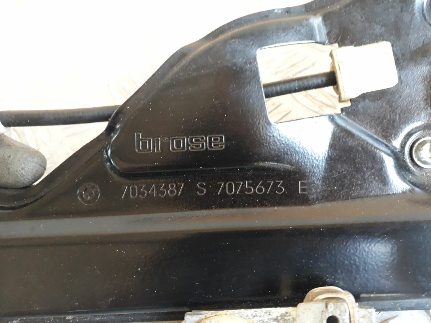 Stikla pacelšanas mehānisms aizmugurējais kreisais priekš BMW 530D E61 2006 TOURING BLUE 3 Stikla pacelšanas mehānisms aizmugurējais kreisais priekš BMW 530D E61 2006 TOURING BLUE