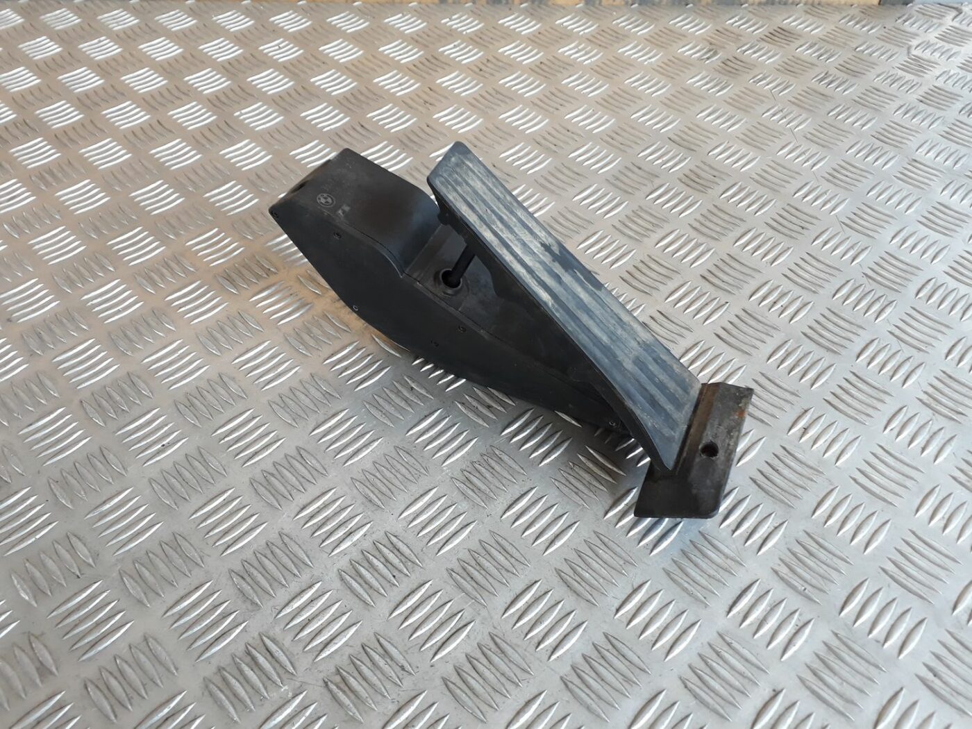 Gāzes pedālis priekš BMW 530D E61 2006 TOURING BLUE 1 Gāzes pedālis priekš BMW 530D E61 2006 TOURING BLUE