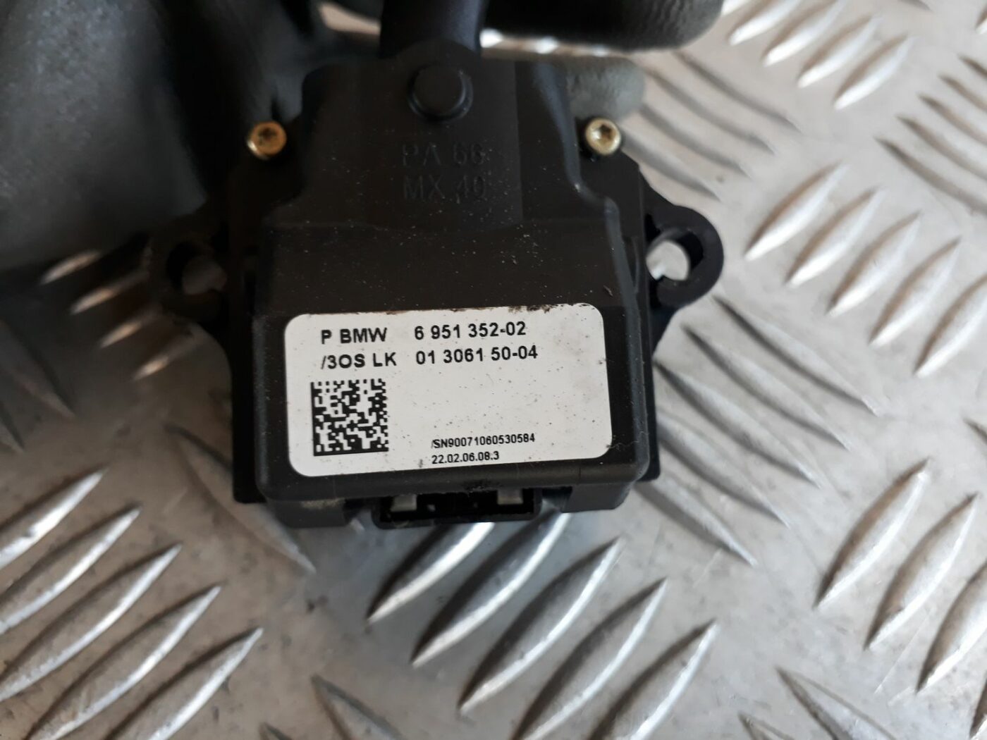 Pagrieziena rādītāju slēdzis priekš BMW 530D E61 2006 TOURING BLUE 3 Pagrieziena rādītāju slēdzis priekš BMW 530D E61 2006 TOURING BLUE