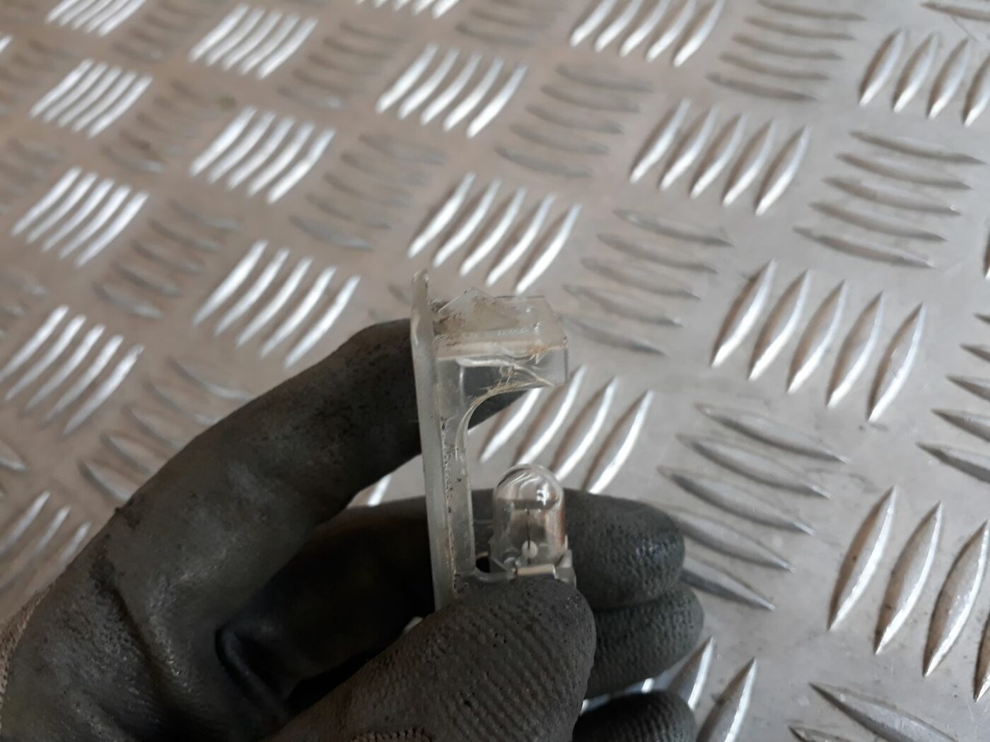 Apgaismojums aizmugurējā statņa apdarē priekš BMW 530D E61 2006 TOURING BLUE 4 Apgaismojums aizmugurējā statņa apdarē priekš BMW 530D E61 2006 TOURING BLUE