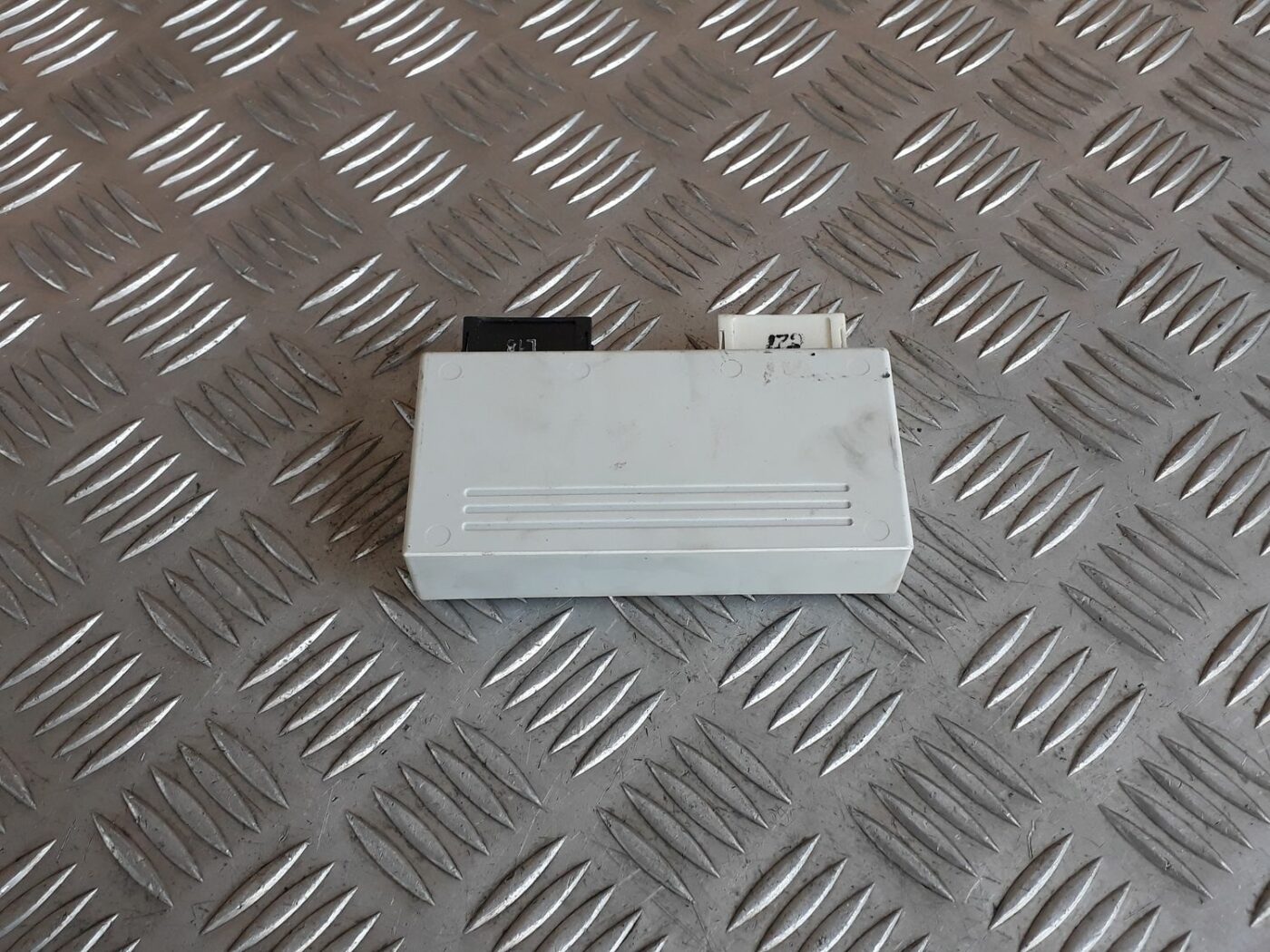 Jumta lūka vadības bloks priekš BMW 530D E61 2006 TOURING BLUE 2 Jumta lūka vadības bloks priekš BMW 530D E61 2006 TOURING BLUE