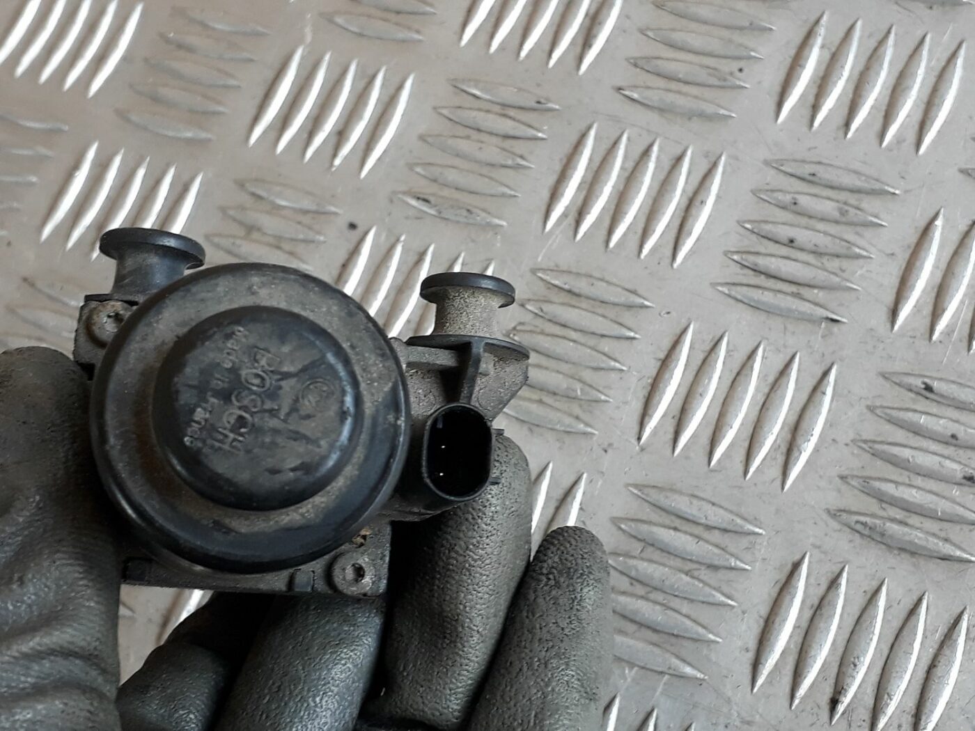 Apsildes radiatora vārsts priekš BMW 530D E61 2006 TOURING BLUE 4 Apsildes radiatora vārsts priekš BMW 530D E61 2006 TOURING BLUE