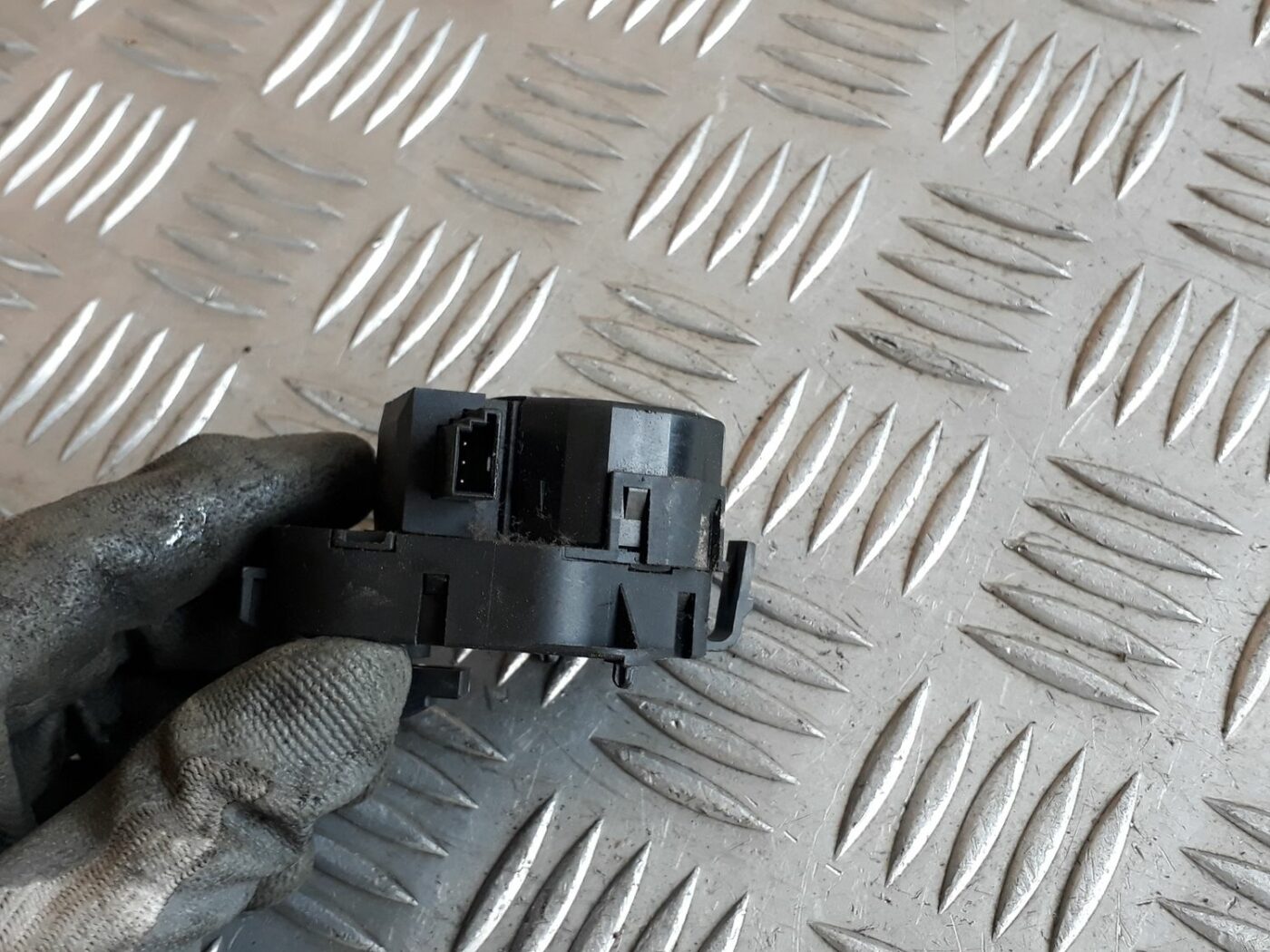 Apsildes sistēmas aktuators priekš BMW 530D E61 2006 TOURING BLUE