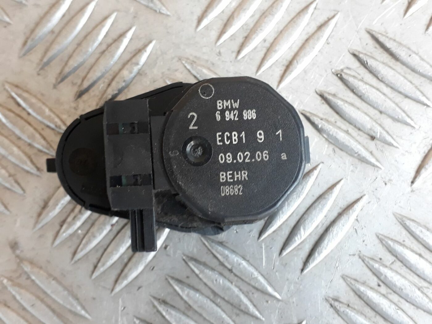 Apsildes sistēmas aktuators priekš BMW 530D E61 2006 TOURING BLUE