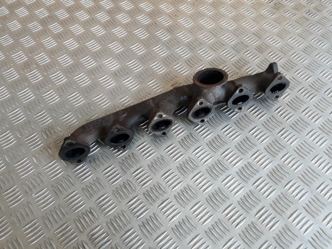 Izplūdes kolektors priekš BMW 530D E61 2006 TOURING BLUE 1 Izplūdes kolektors priekš BMW 530D E61 2006 TOURING BLUE