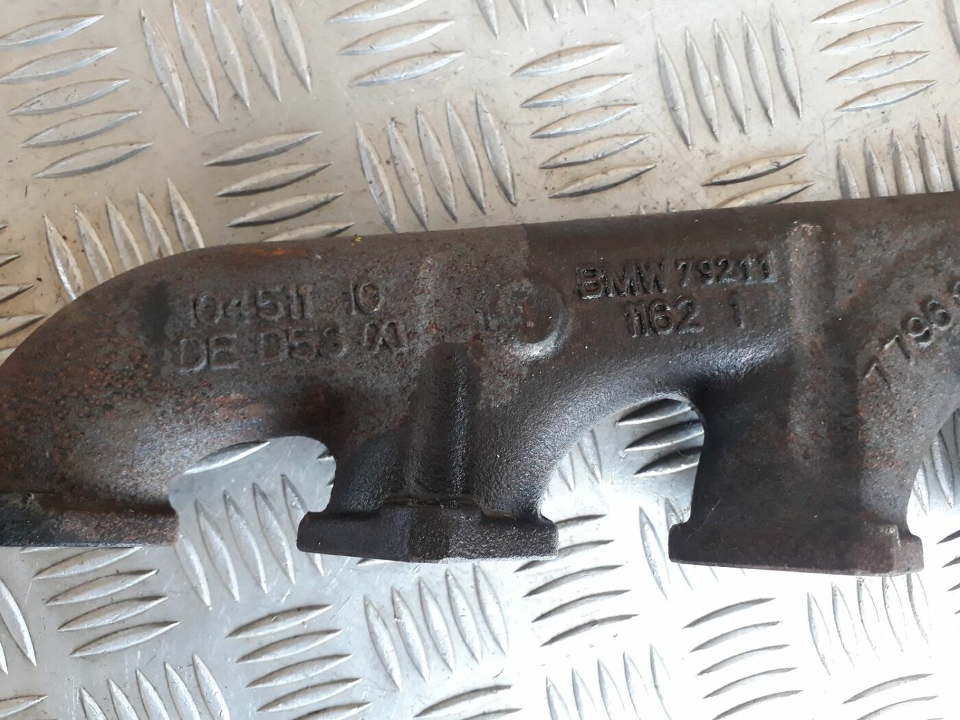 Izplūdes kolektors priekš BMW 530D E61 2006 TOURING BLUE 2 Izplūdes kolektors priekš BMW 530D E61 2006 TOURING BLUE