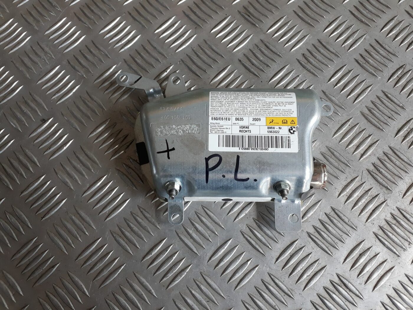 Priekšējo durvju drošības spilvens priekš BMW 530D E61 2006 TOURING BLUE 2 Priekšējo durvju drošības spilvens priekš BMW 530D E61 2006 TOURING BLUE