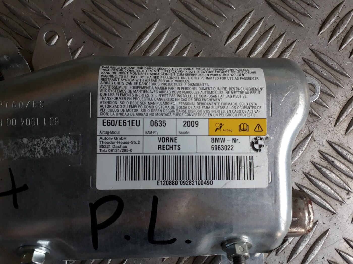 Priekšējo durvju drošības spilvens priekš BMW 530D E61 2006 TOURING BLUE 3 Priekšējo durvju drošības spilvens priekš BMW 530D E61 2006 TOURING BLUE