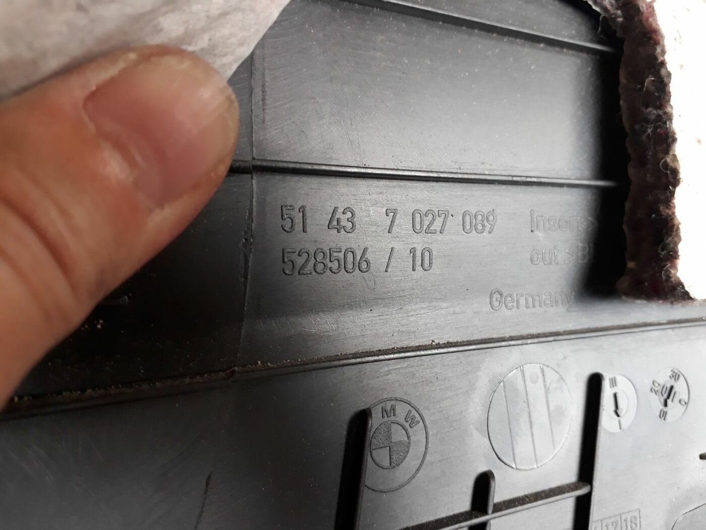 Vidējas salona statnes apdare priekš BMW 530D E61 2006 TOURING BLUE 3 Vidējas salona statnes apdare priekš BMW 530D E61 2006 TOURING BLUE