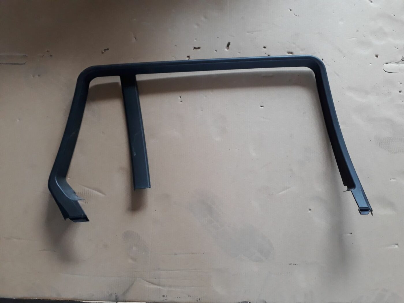 Durvju stikla moldings priekš BMW 530D E61 2006 TOURING BLUE 1 Durvju stikla moldings priekš BMW 530D E61 2006 TOURING BLUE